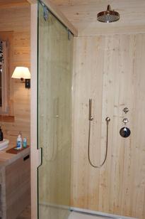 Badzimmer Duschkabine Holz